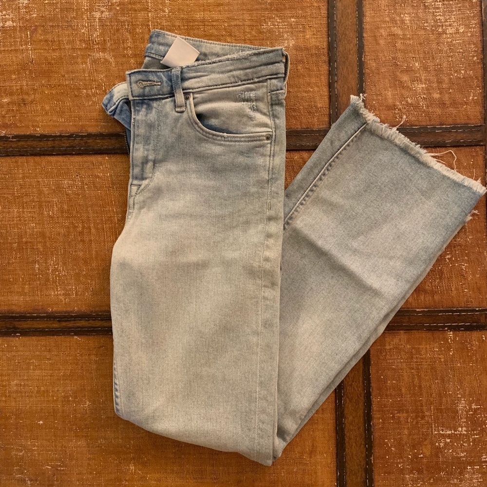 SOLD‼️Wide Leg jeans w/ fringe